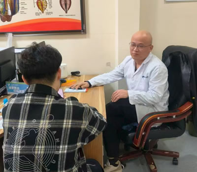 甘孜藏族自治州|男科医师高朋磊：守护男性健康，专业男科诊疗